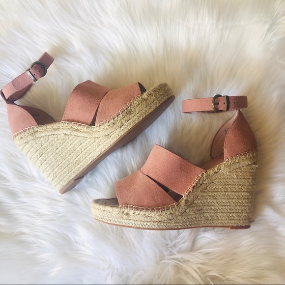 Treasure & Bond Shoes - NWOT Treasure & Bond Sannibel Platform Wedges